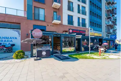 SANCAKTEPE SUR YAPI LAVENDER’DA CADDE 280 M² KİRA GETİRİLİ YATIRIMLIK DÜKKÂN