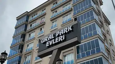 URAL PARK EVLERI’NDE DENIZ VE BOZTEPE MANZARALI GENIŞ 3+1