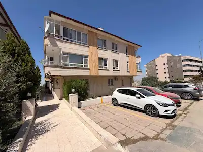 GAZIOSMANPAŞA UĞURMUMCU SOKAK DA EN GÜZEL CEPHELI VE MANZARALI YAPILI DAIRE
