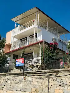 KUŞADASI KADINLAR DENİZİ’NDE NERGİS KENT’TE 2 KATLI 3+1 MÜSTAKİL EV