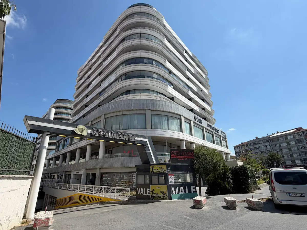 REAL MERTER’DE 3+1 130 M² NET 25 M² BALKON BOŞ SATILIK DAİRE