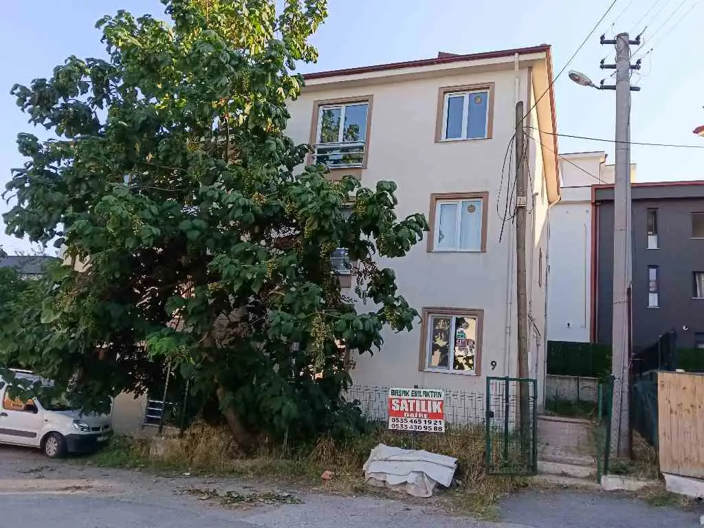 REMAX VİRA'DAN BEŞKÖPRÜ'DE SATILIK DAİRE 2+1 80M2 1.KAT