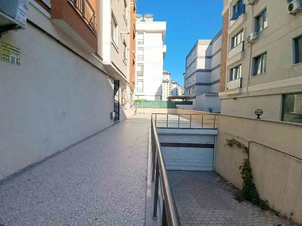 BEYLİKDÜZÜ KAVAKLI AYRI GİRİŞ SATILIK 4+2 DUBLEX DAİRE 3
