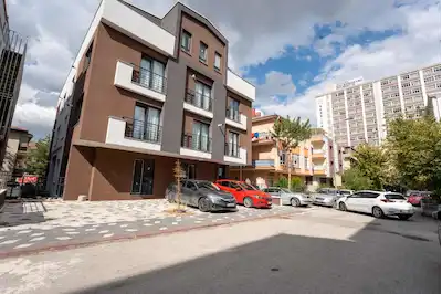 YENİMAHALLE AVM YAKINI 0 BİNADA 1+1 KİRALIK KAT KONUMUNDA GİRİŞ KAT DAİRE