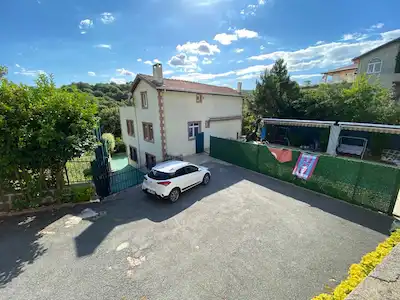  BEYKOZ ACARKENT YAKINI 1000 M2 ARSA+ 4+1 VILLA
