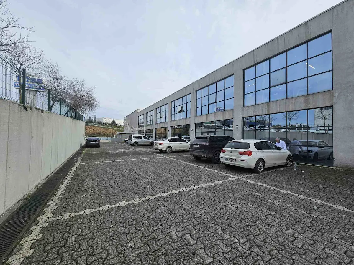  GÖKÇE ERALP'DEN TOSB'UN İÇİNDE 400 M² KİRALIK İŞYERİ / DÜKKAN 