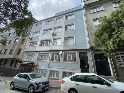 FATİHTE 2+1  90 M² NET DOĞALGAZ KOMBİLİ KREDİYE UYGUN