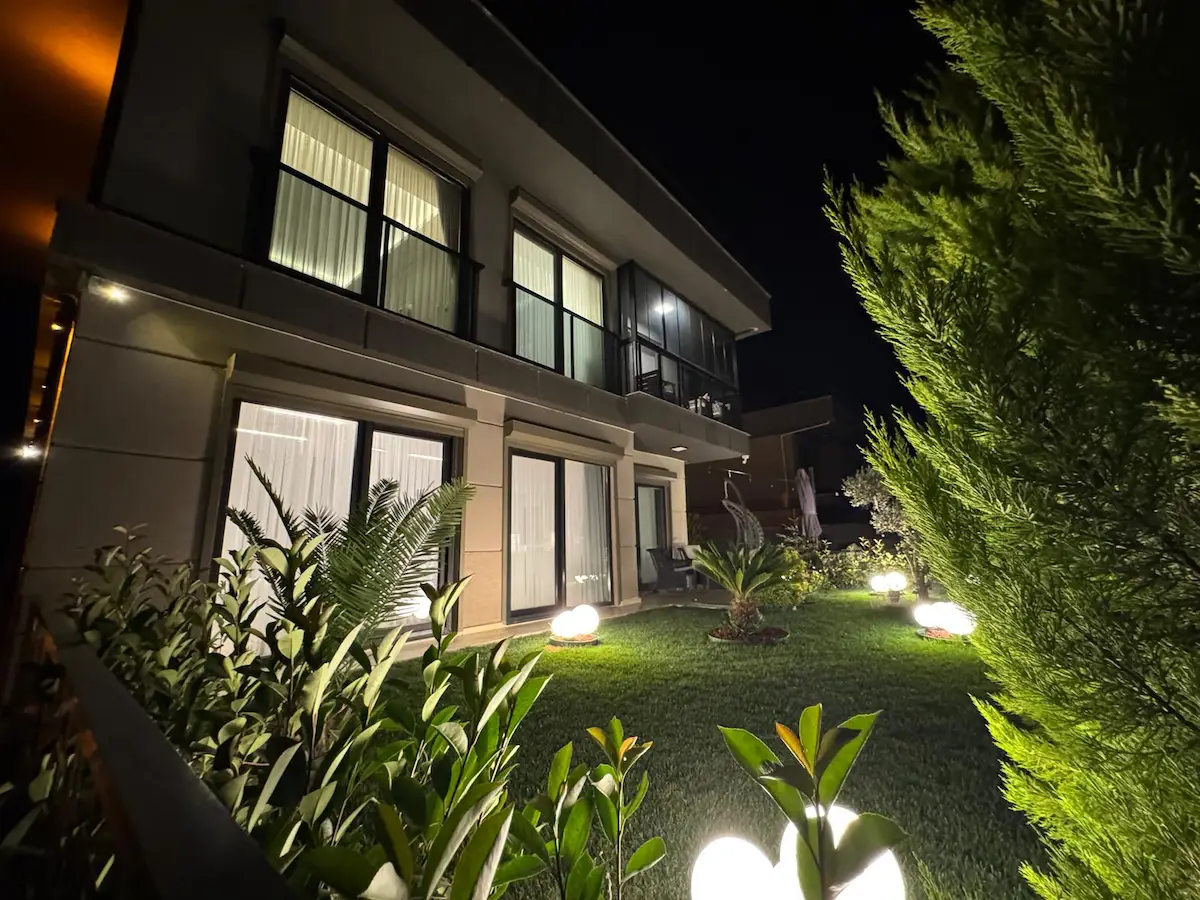 TEKİRDAĞ ÇORLU YENİCE LÜKS DENİZ MANZARALI 5+1 VİLLA