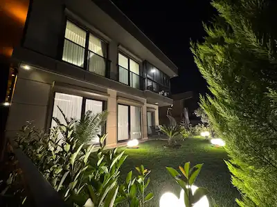 TEKİRDAĞ ÇORLU YENİCE LÜKS DENİZ MANZARALI 5+1 VİLLA