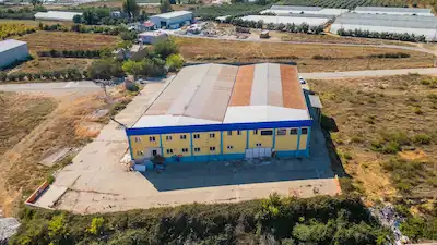 BORA BUYRUK-AKSU CUMHURIYET MAH. KİRALIK 1.715 M2 FABRİKA-DEPO