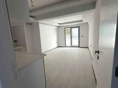 REMAX ADVANTAGE'DEN MİNARELİ ÇAVUŞTA OTURUMA HAZIR SATILIK 2+1 DAİRE