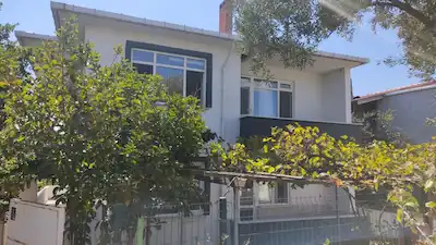 KARABİGA'DA DENİZ MANZARALI, BAHÇE KULLANIMLI KİRALIK DAİRE...