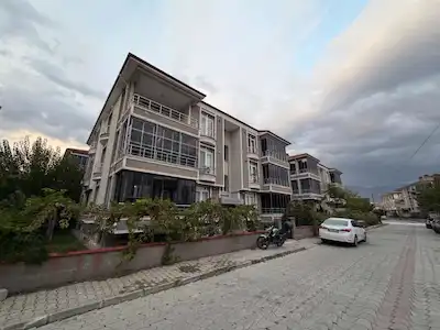REMAX DEM'DEN DEMİRKENT MAH. ARA KAT ÖN CEPHE 3+1 DAİRE