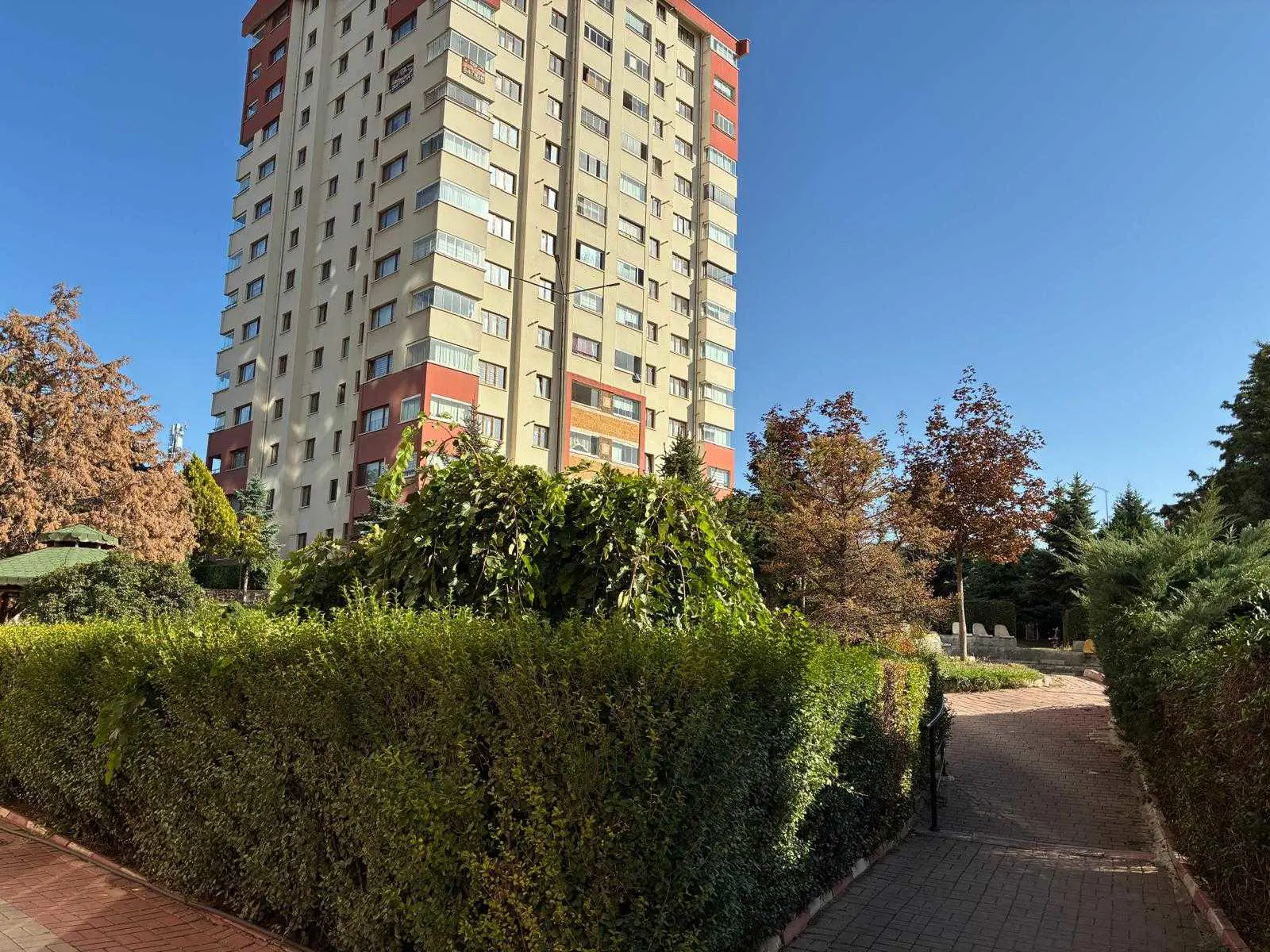 ERYAMAN GÜL SİTESİNDE 3+1 KİRALIK DAİRE