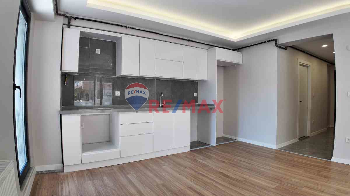 43 M² BAHÇE KULLANIMLI, SIFIR LÜKS PROJEDE SATILIK GENİŞ 2+1