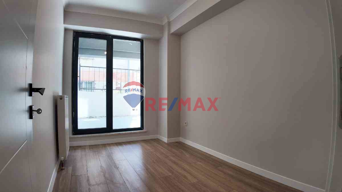 43 M² BAHÇE KULLANIMLI, SIFIR LÜKS PROJEDE SATILIK GENİŞ 2+1