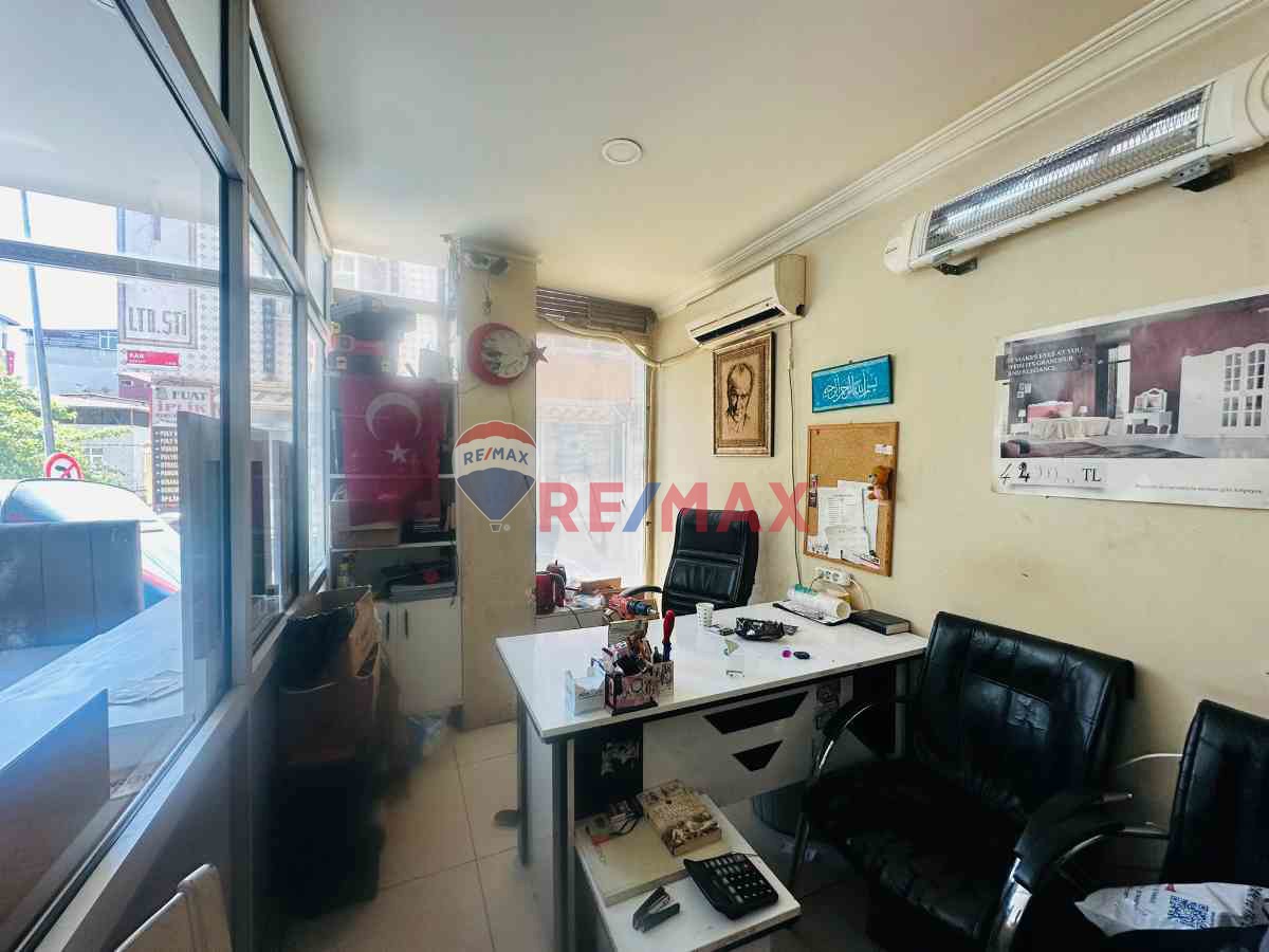 VATAN MAHALLESİ'NDE KÖŞEBAŞI ÇİFT CEPHE 160 M² SATILIK DÜKKAN