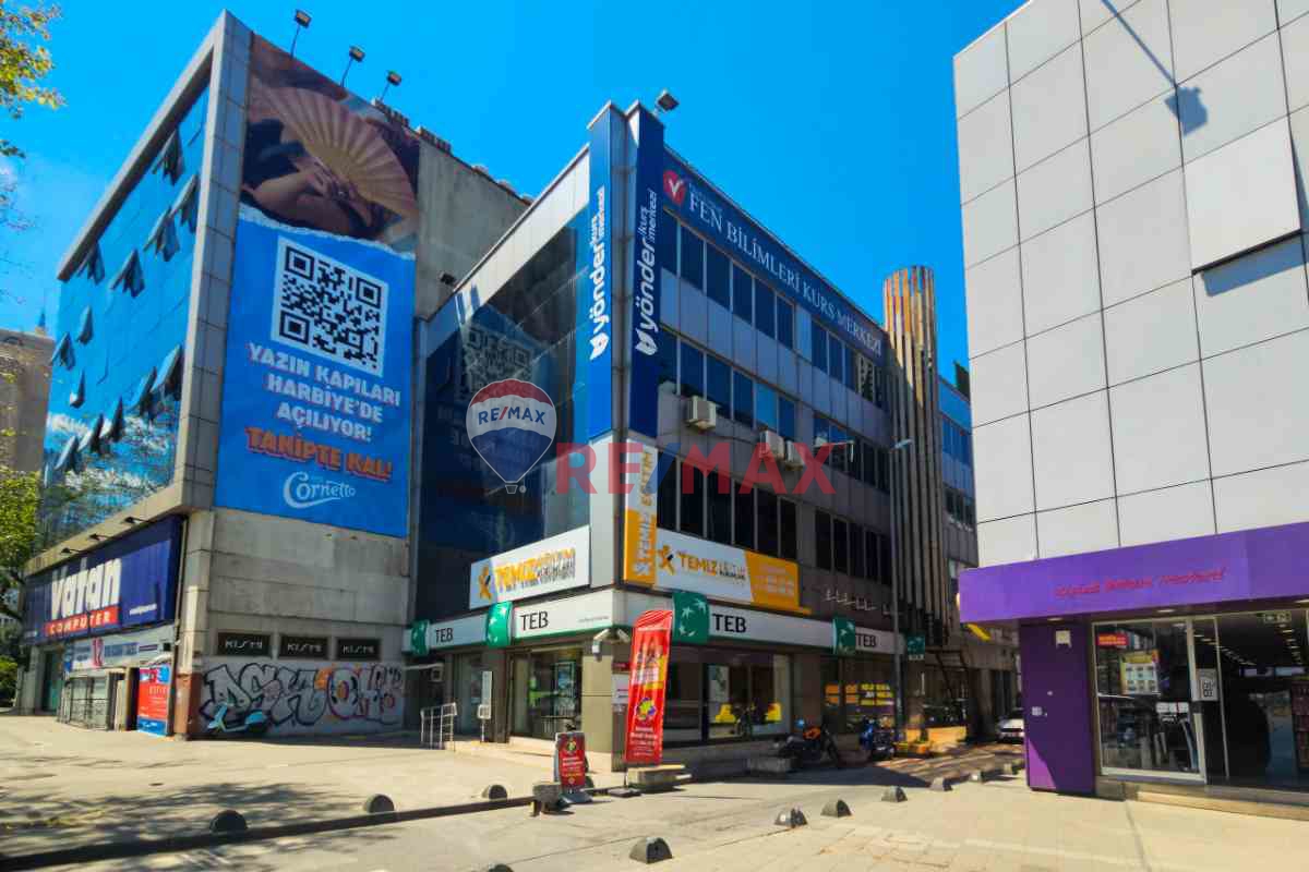 REMAXTIME'DAN BÜYÜKDERE CADDE ÜZERİ TERASLI 340M2 OFİS KATI