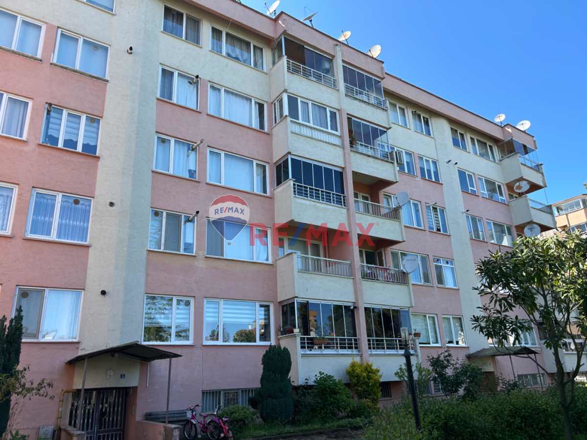 RE/MAX YALI AKYAZI MAH. ARA KAT 3+1 KİRALIK DAİRE