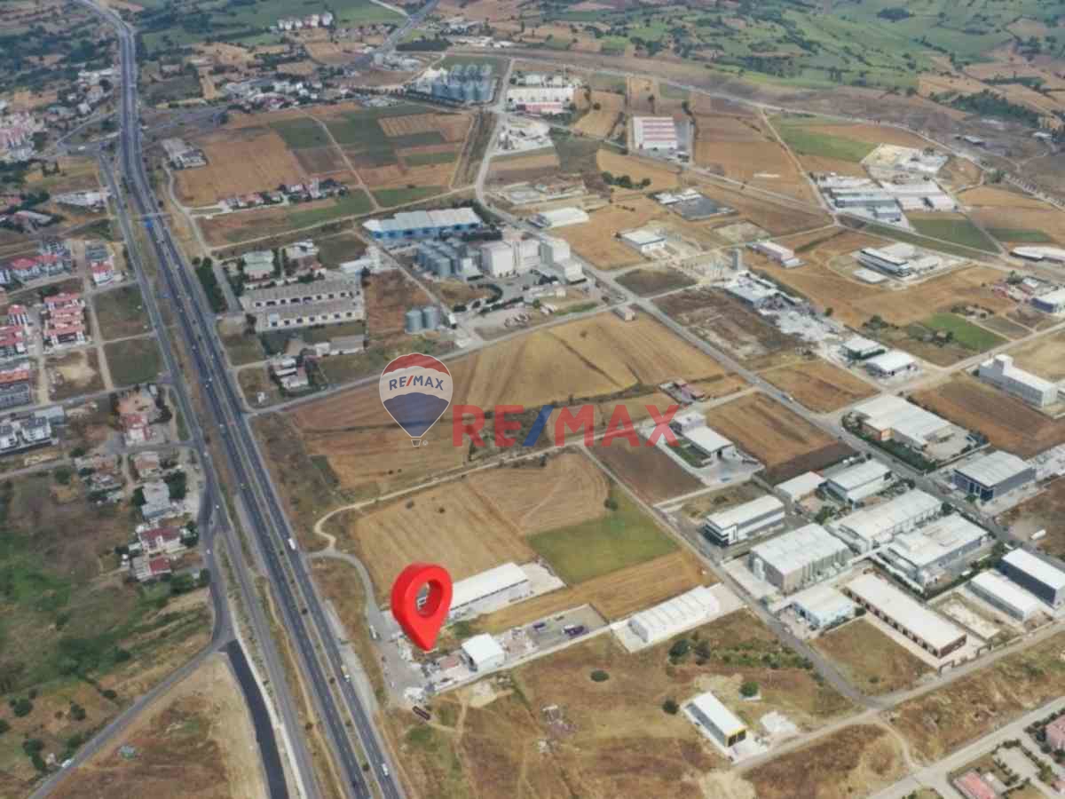 TEKİRDAĞ DUMANSIZDA SATILIK 2963 M2 SANAYİ ARSASI