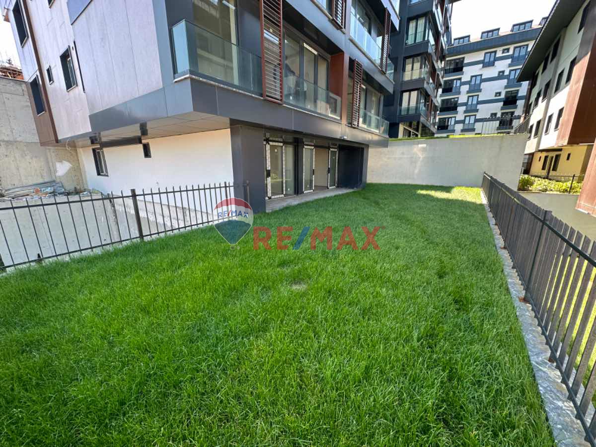 ÇENGELKÖY SİTE İÇİ ÖZEL BAHÇELİ SATILIK DUBLEKS DAİRE