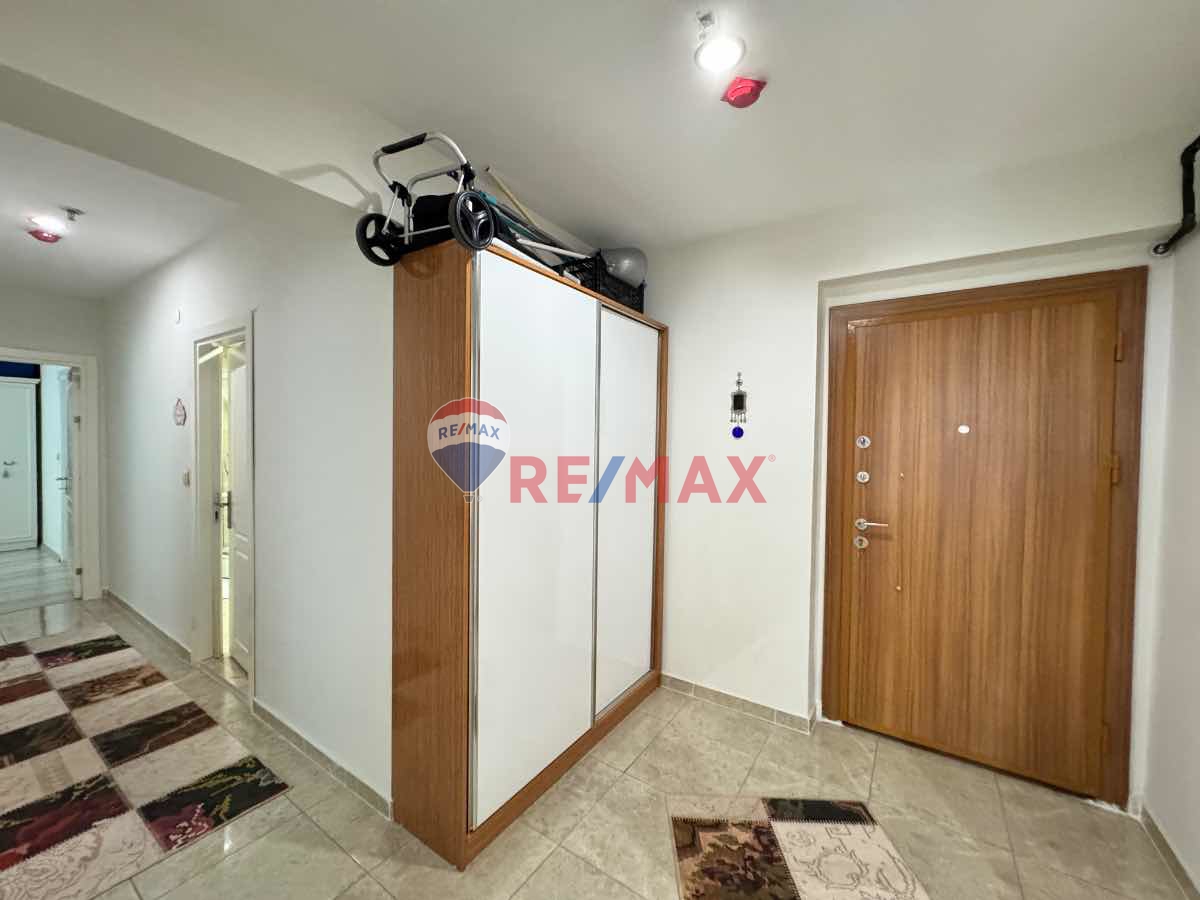 FLY GARDEN RESİDENCE SİTESİ BOŞ  HAVUZ CEPHE 3+1 SATILIK GENİŞ DAİRE