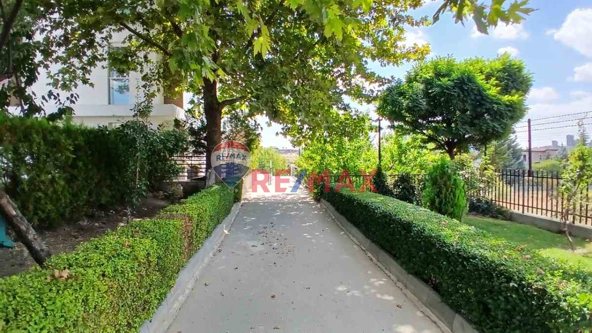 PARK CADDESİ PERGE DURU KONUTLARI 4+1 DAİRE