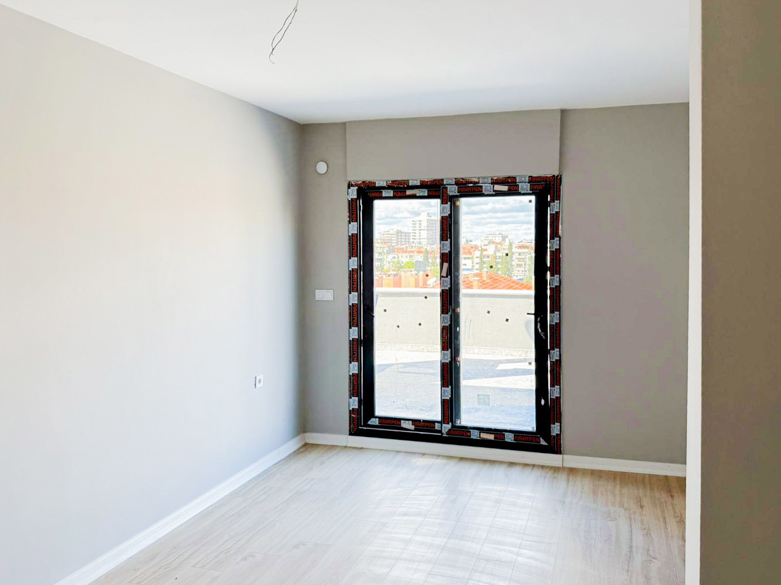 REMAX CAPELLA ÇAMLIK SOKAKTA SATILIK DUBLEKS DAIRE