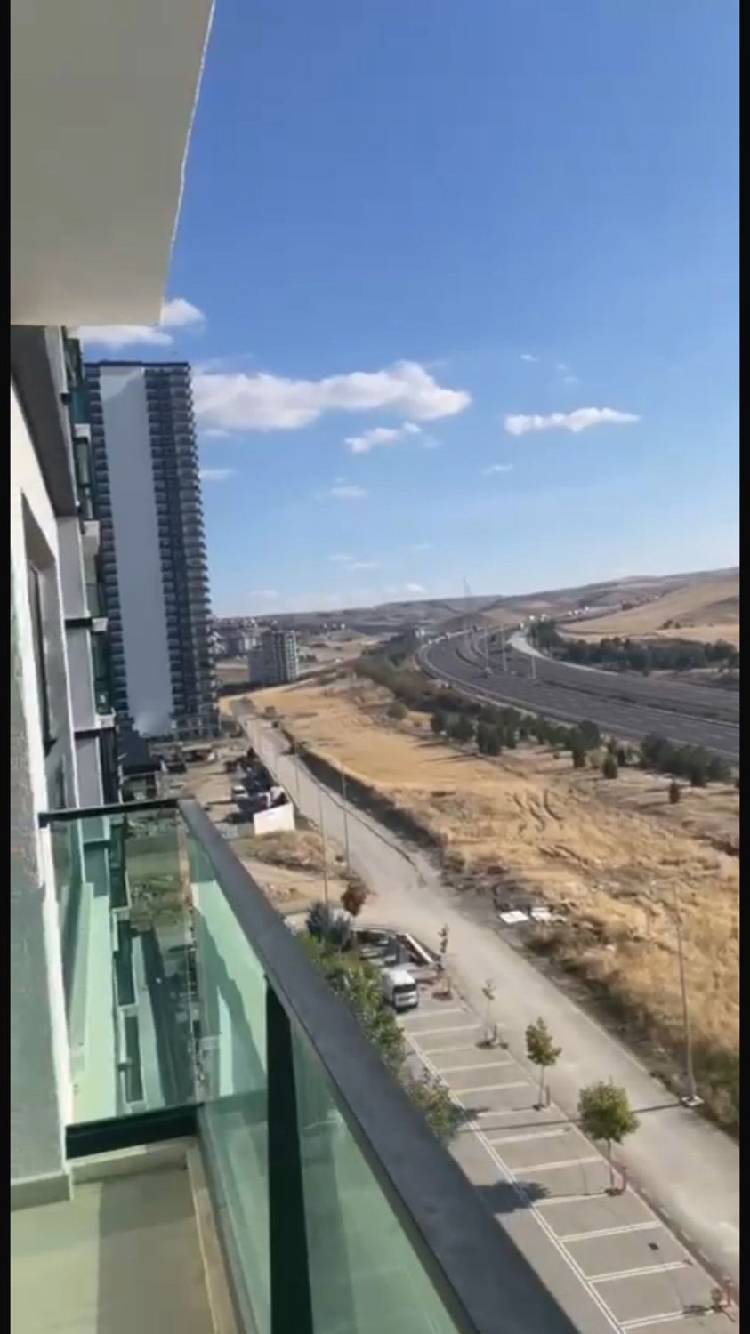 YAŞAMKENT TE SITE IÇINDE SIFIR OTURUMA HAZIR  ARA KAT 2+1 SATILIK DAIRE