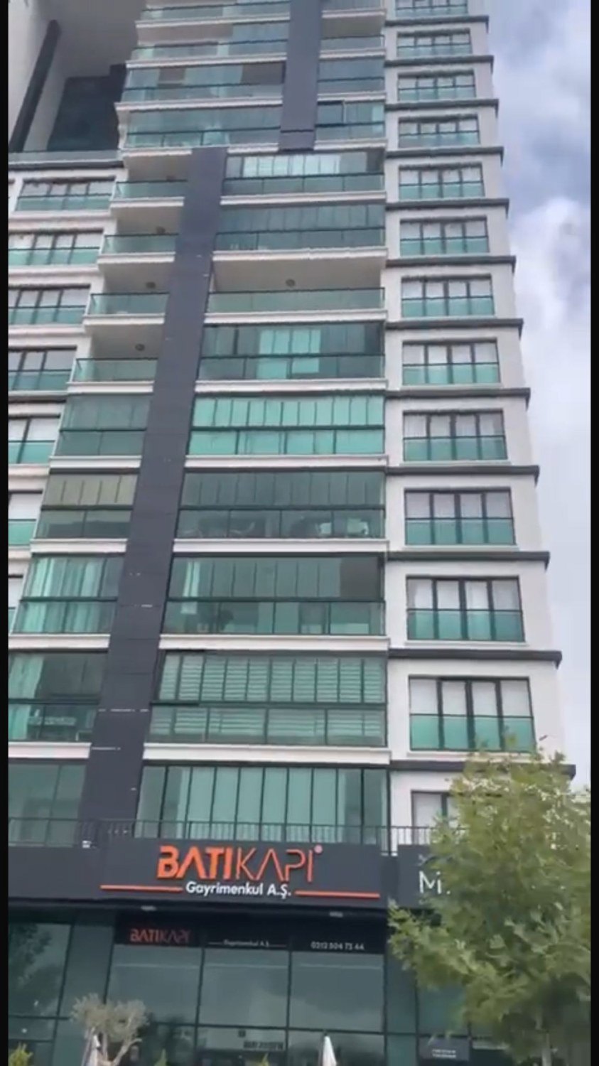 YAŞAMKENT TE SITE IÇINDE SIFIR OTURUMA HAZIR  ARA KAT 2+1 SATILIK DAIRE