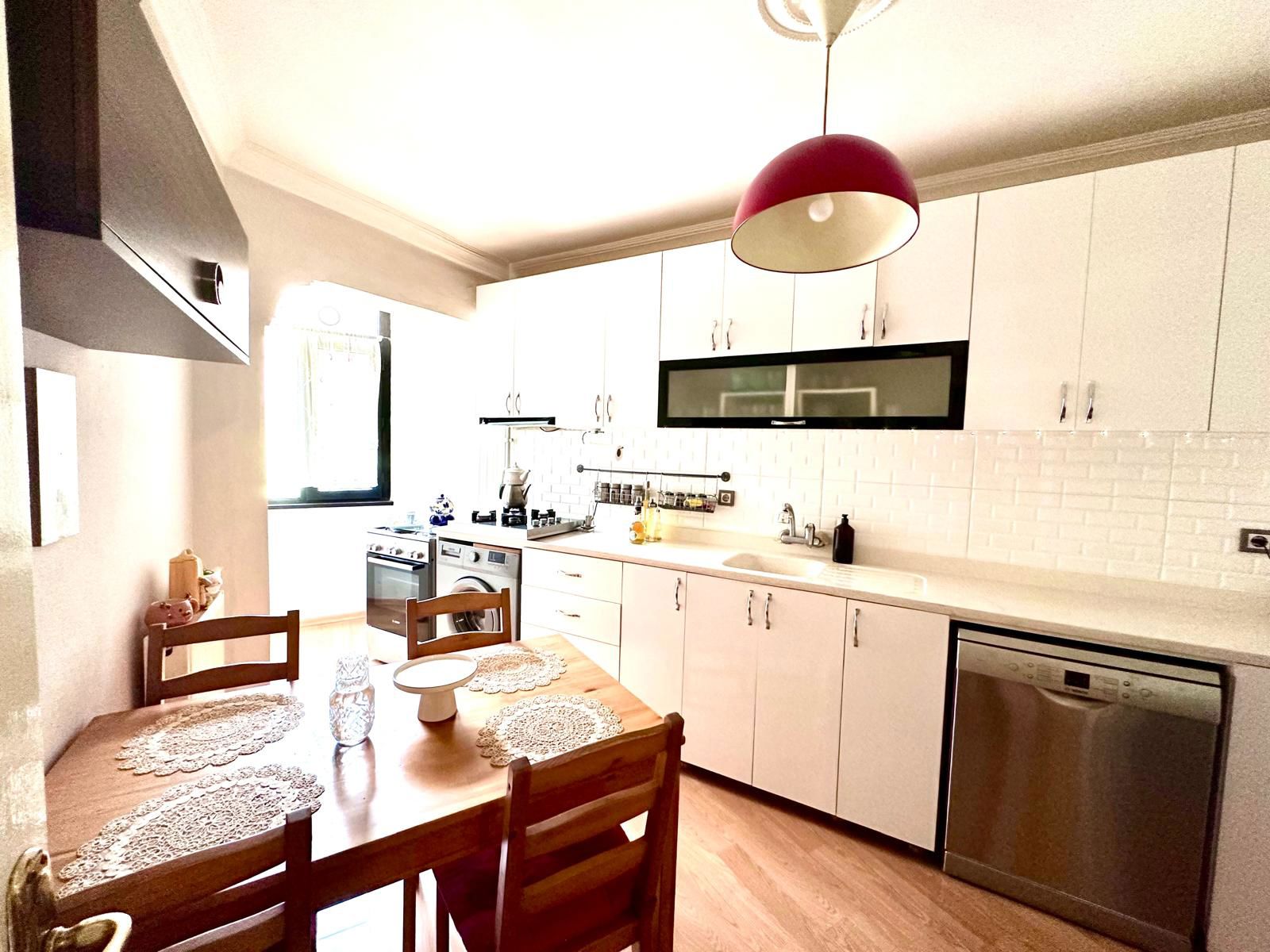 ADEM YAVUZ'DA METROYA YAKIN KİRALIK 3+1 DAİRE