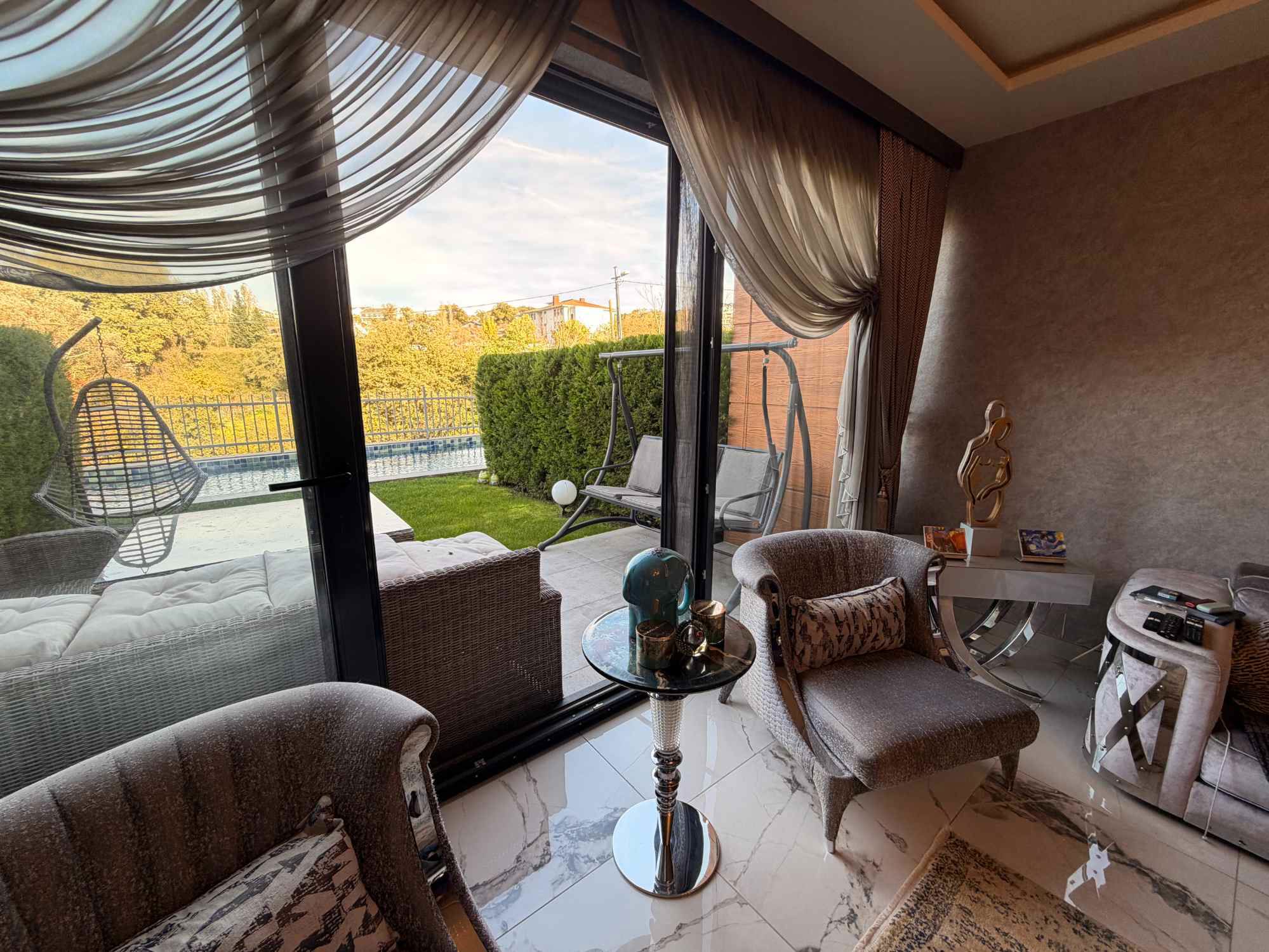 ZEKERİYAKÖY’DE YENİ, MASRAFSIZ SATILIK 4+1 VİLLA