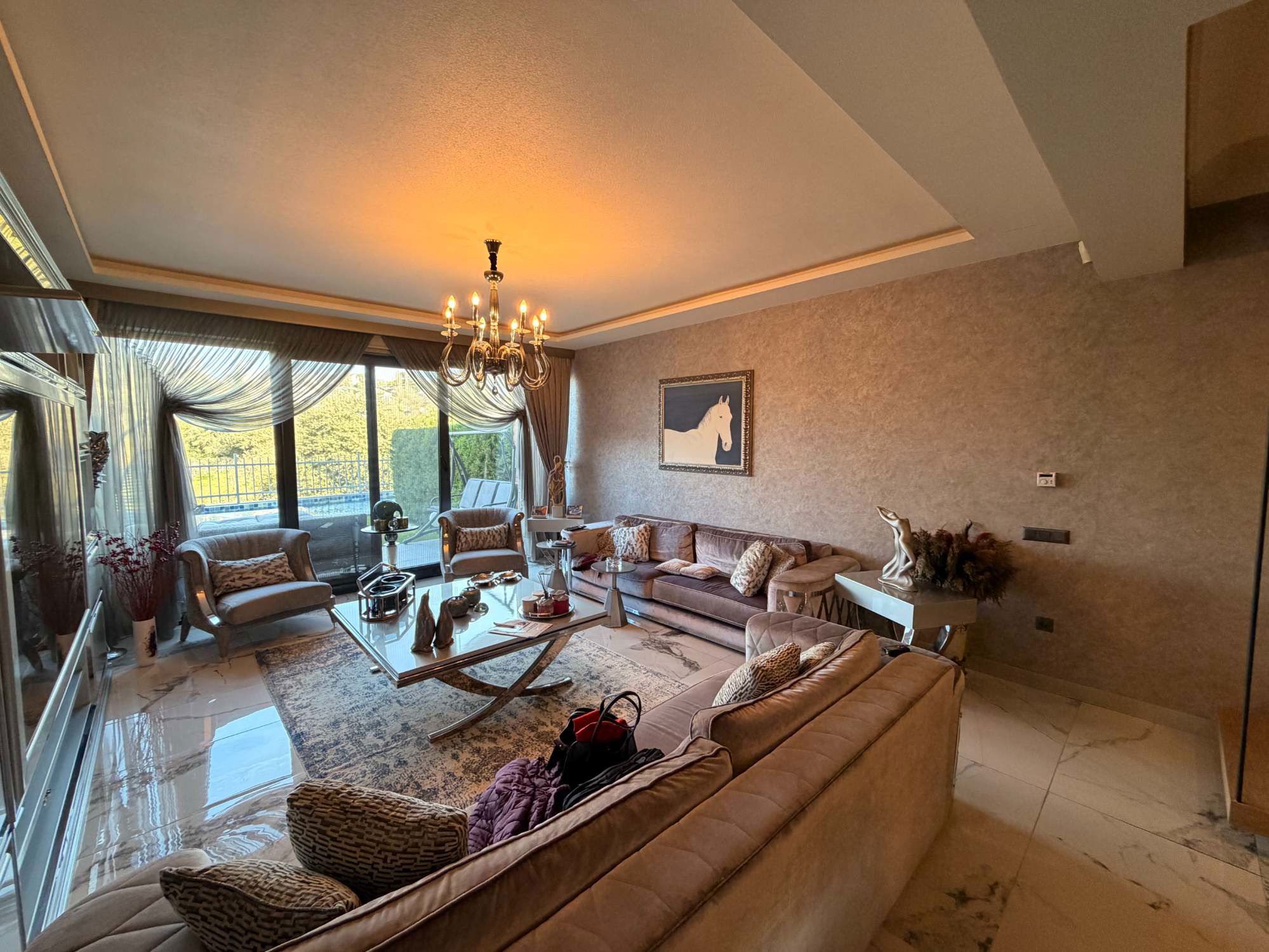 ZEKERİYAKÖY’DE YENİ, MASRAFSIZ SATILIK 4+1 VİLLA