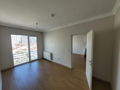 YAŞAM İSTANBUL Fİ LİFE SİTESİ METROBÜSE YAKIN 1+1