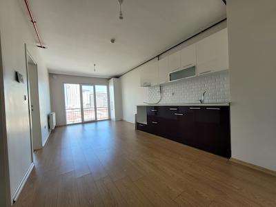 YAŞAM İSTANBUL Fİ LİFE SİTESİ METROBÜSE YAKIN 1+1