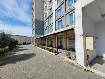 YAŞAM İSTANBUL Fİ LİFE SİTESİ METROBÜSE YAKIN 1+1