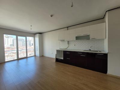 YAŞAM İSTANBUL Fİ LİFE SİTESİ METROBÜSE YAKIN 1+1