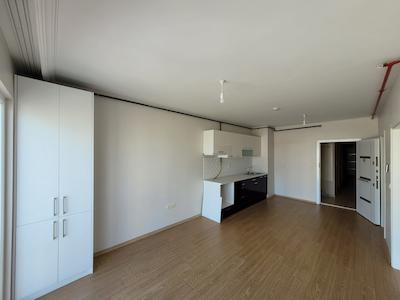 YAŞAM İSTANBUL Fİ LİFE SİTESİ METROBÜSE YAKIN 1+1