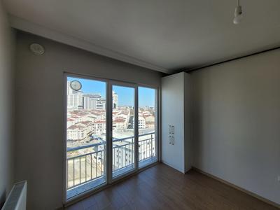 YAŞAM İSTANBUL Fİ LİFE SİTESİ METROBÜSE YAKIN 1+1