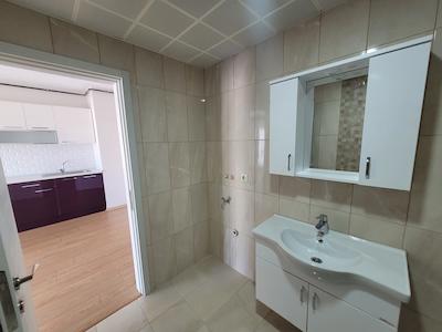 YAŞAM İSTANBUL Fİ LİFE SİTESİ METROBÜSE YAKIN 1+1