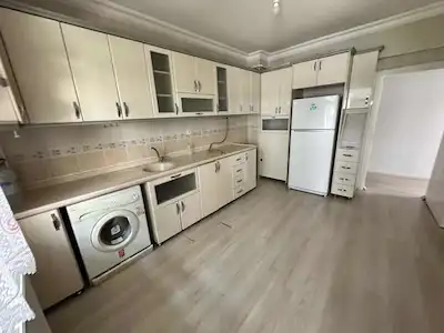 REMAXDOĞU SÜRSÜRÜ İMAM AZAM CAMİİ KARŞISI4+1 220 M2SATILIK DAİRE