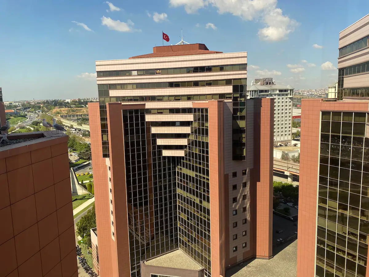 DÜNYA TİCARET MERKEZİ EGS DE NET 257 M2 OFİS
