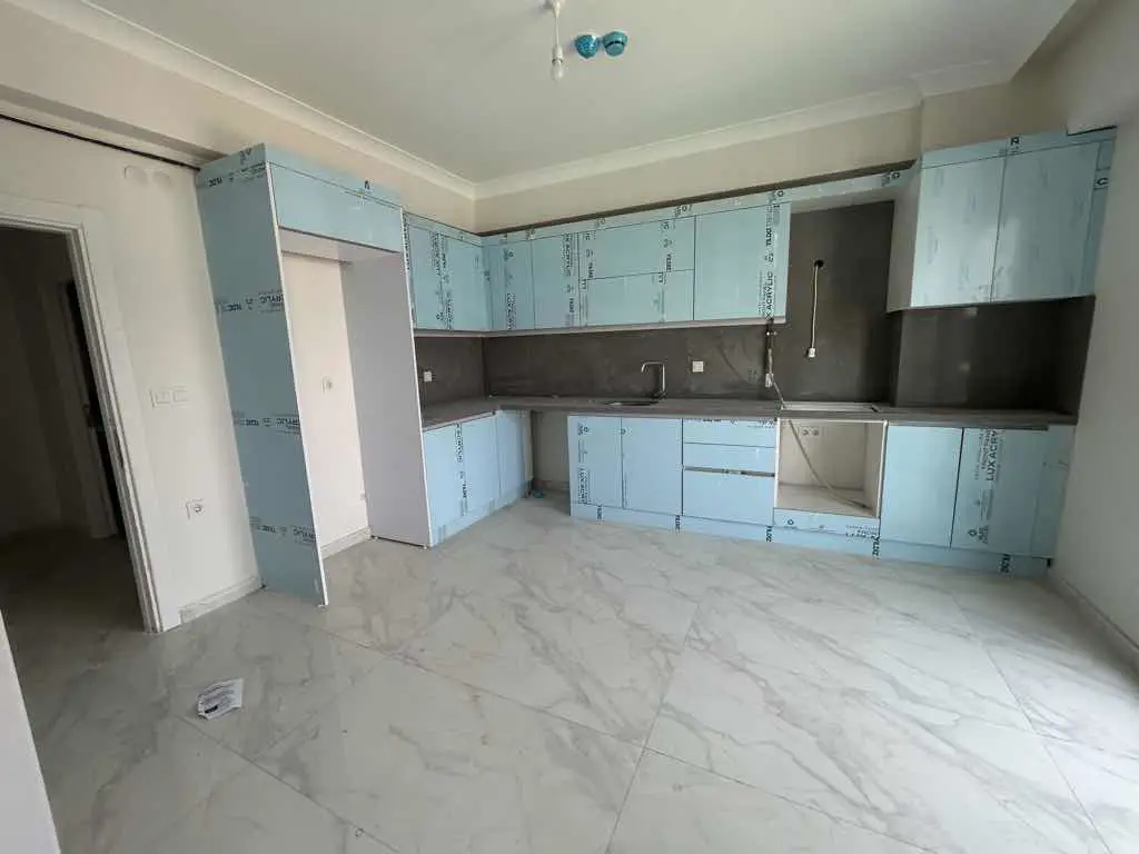 KOCAELİ İZMİT PLAJYOLUN DA KİRALIK SİTE İÇİ GENİŞ 2+1 DAİRE