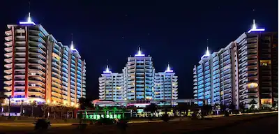 AZURA PARK MAHMUTLAR ALANYA DA ARA KAT KAT DENİZ MANZARALI DAİRE