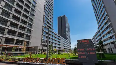 RELAX CADDE’DE TAHSISLI KAPALI OTOPARKLI 1+1 EŞYALI KIRALIK DAIRE