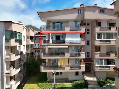 KUŞADASI EGE MAH’DE 3+1 150 M² BRÜT ÖNÜ AÇIK KAT MÜLKİYETLİ DAİRE