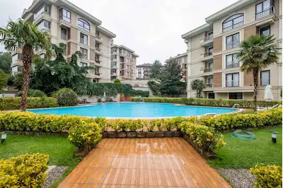 REMAX ADVANTAGE ARZU AKSARAY'DAN PLATIN PARK EVLERINDE ÖZEL BAHÇELI 1+1 DAIRE