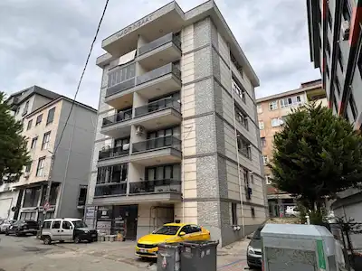 REMAX MASA DAN YENİ BINADA FERAH 2+1 SATILIK