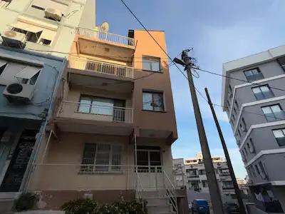 KARABAĞLAR ALİ FUAT CEBESOY’DA 3 DAİRELİ KOMPLE SATILIK BİNA