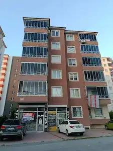 ZÜMRÜT MAHALLESİNDE DEPOLU KİRALIK DÜKKAN